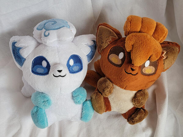 Vulpixes, Pattern by CholyKnight and Emb. Derived From Their Files