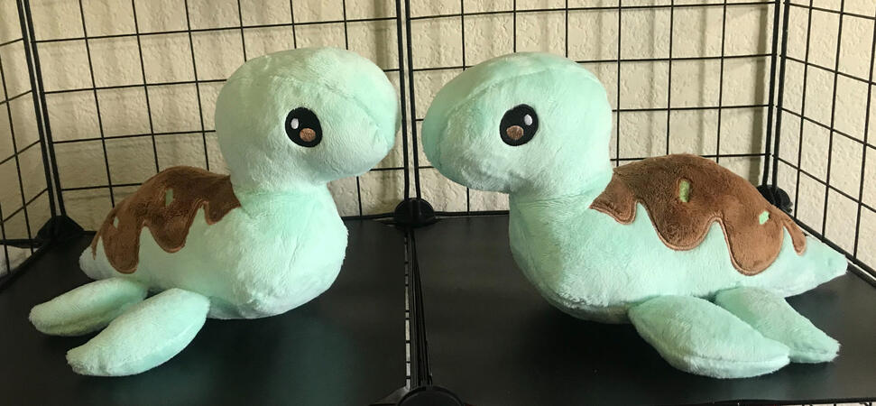 Mint Chocolate Nessie, Pattern by CholyKnight and Emb. Customization from Their Files