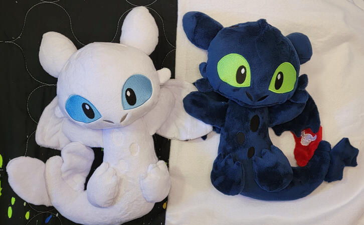 Night and Light Fury, Pattern and Emb. Files by CholyKnight with Additions